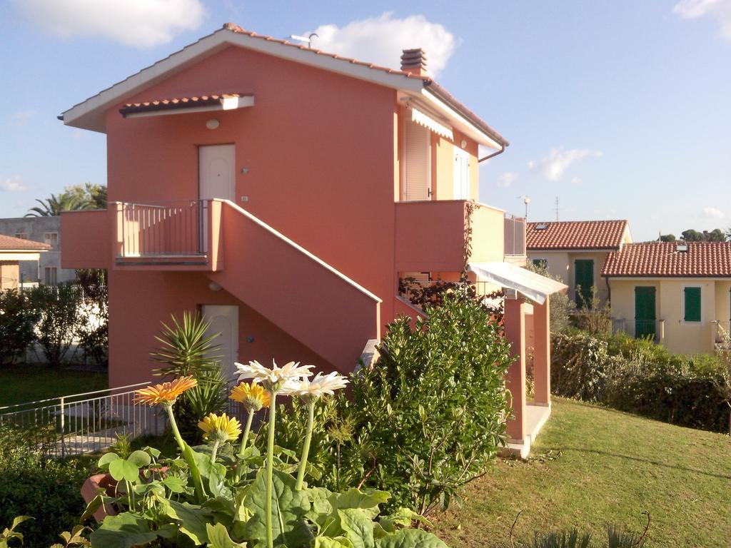 Amarenumana Aparthotel Exterior photo